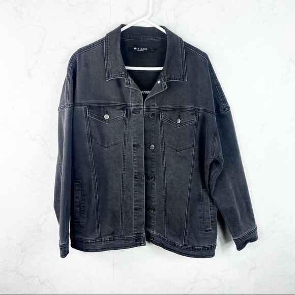 [Max Jeans] Classic Oversized Denim Jean Jacket - Picture 2 of 5